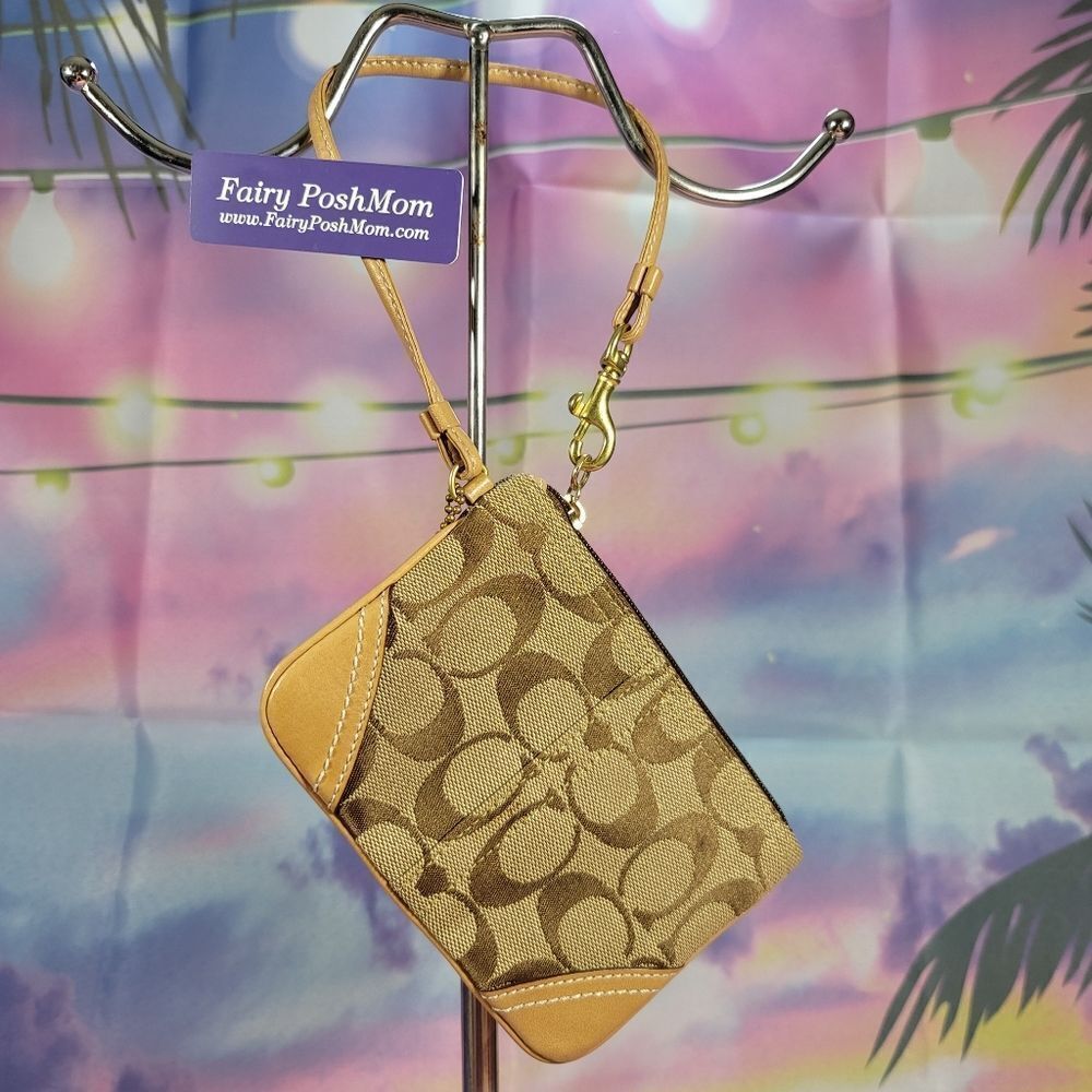 Coach Kissing C's Crossbody Bag and Wristlet in Canvas and Leather - Picture 10 of 14